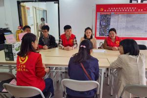 浓浓关爱暖人心，华体会（中国）一站式服务平台集团党支部慰问困难单亲家庭